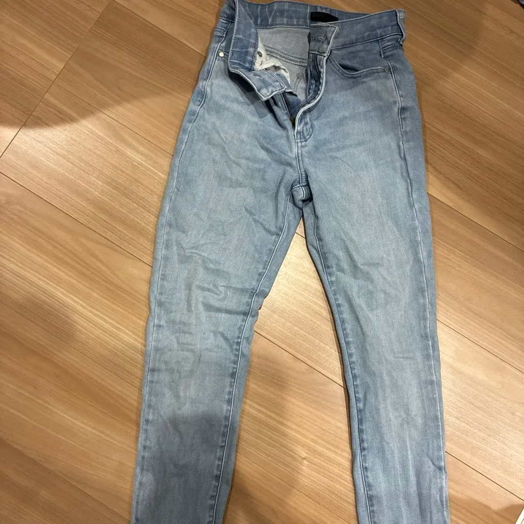 Thumbnail of Light blue skinny denim, 24 inch