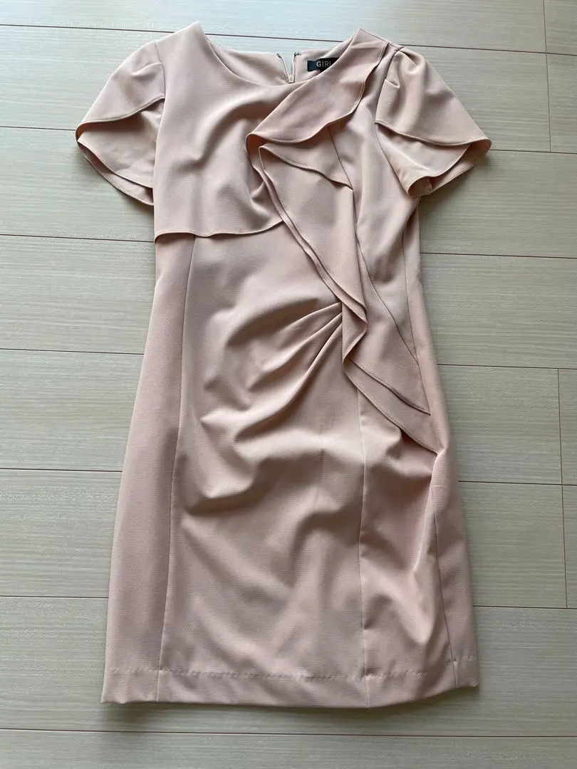 Thumbnail of GIRL Beige Ruffle Design Knee-Length Dress S