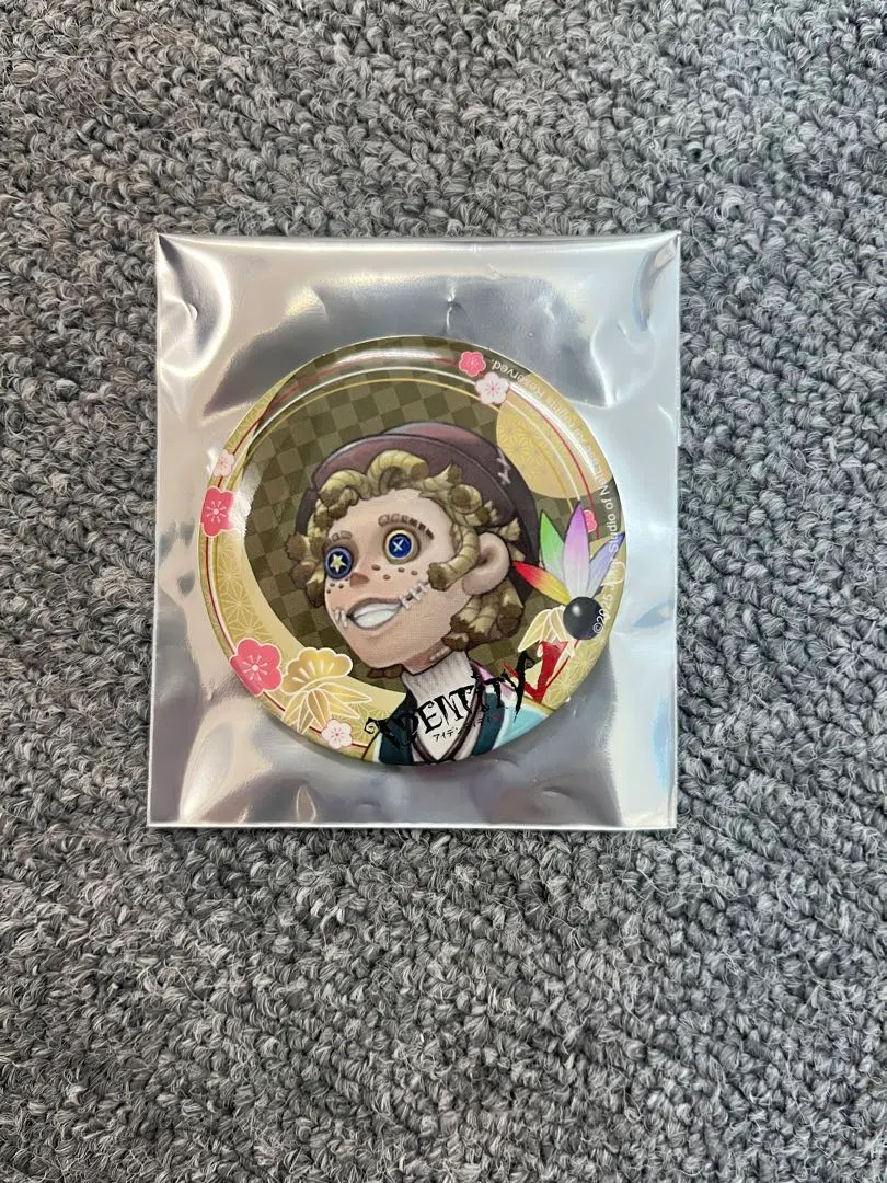 Thumbnail of Identity V (Fifth Personality) New Year's Shrine Visit Can Badge - Acrobat