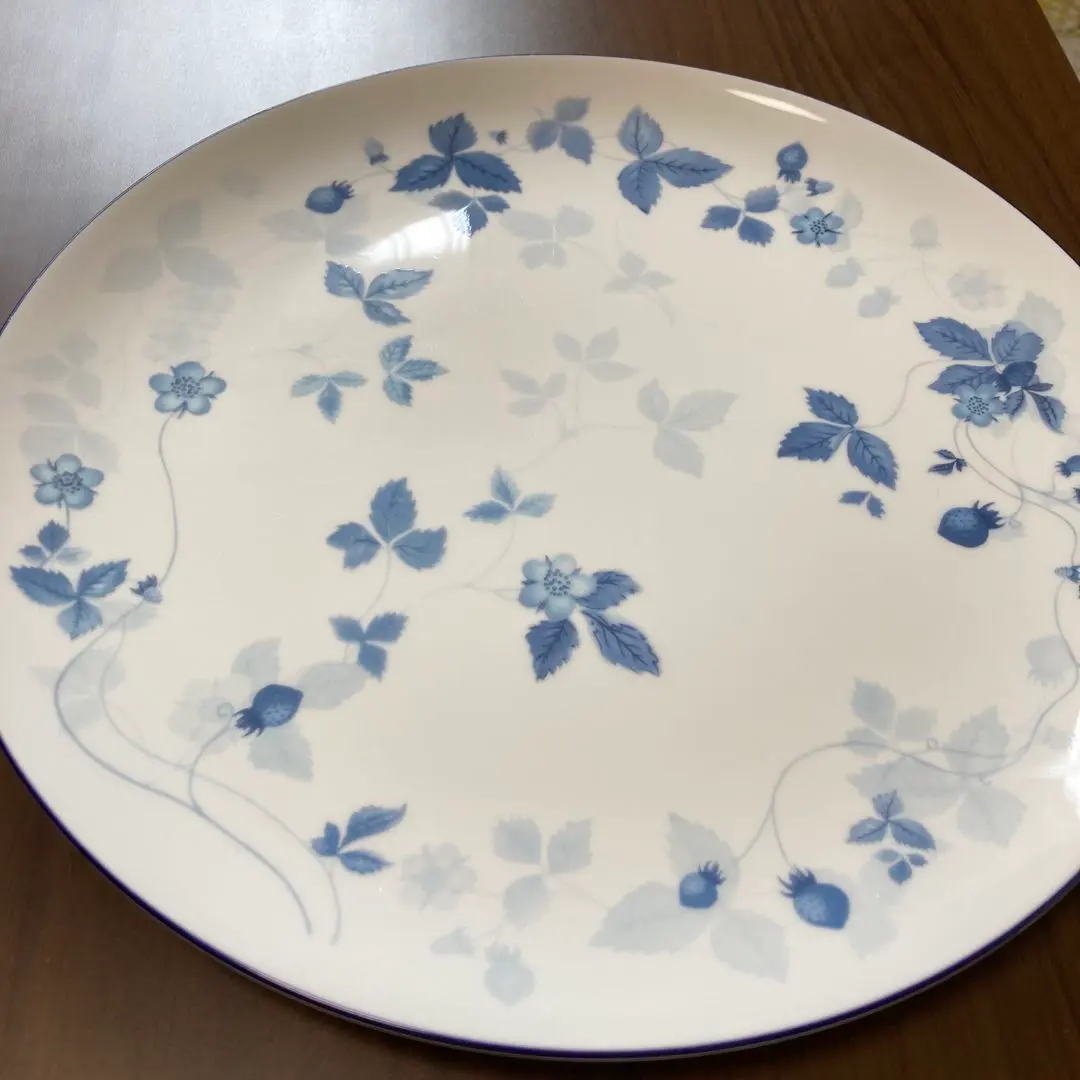 Thumbnail of Wedgwood large plate