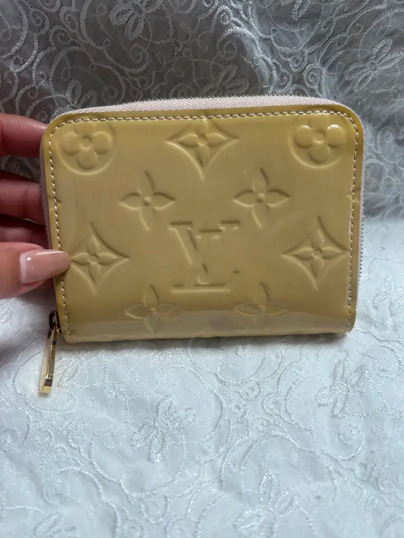 お値下げ中Louis Vuitton イエローレザー コインケース　ヴェルニ 2025年最新】LOUIS VUITTON カラー：イエロー系 コインケース
