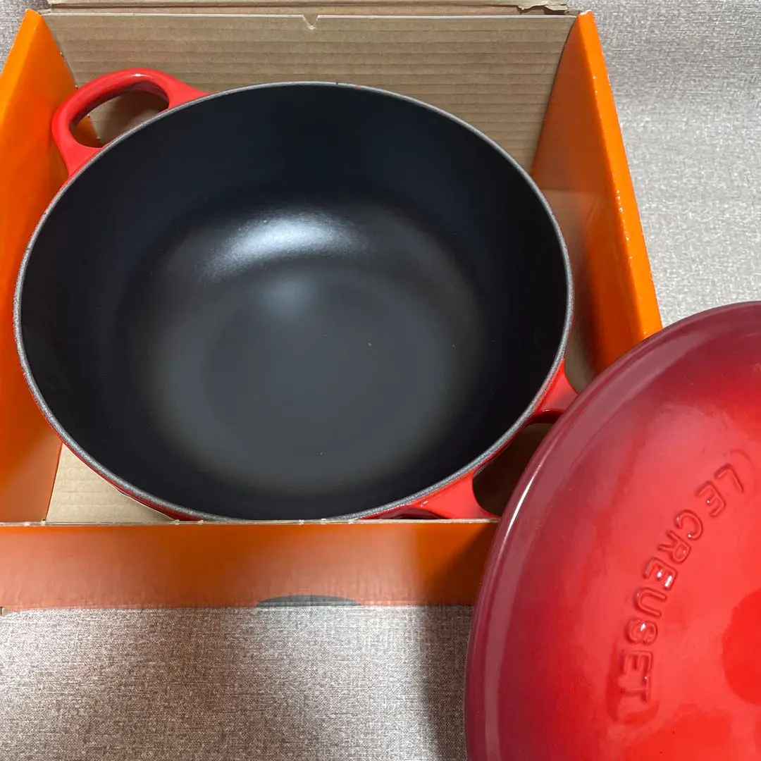 Amazon | Le Creuset エナメル鋳鉄製 14-1/4インチ 中華鍋
