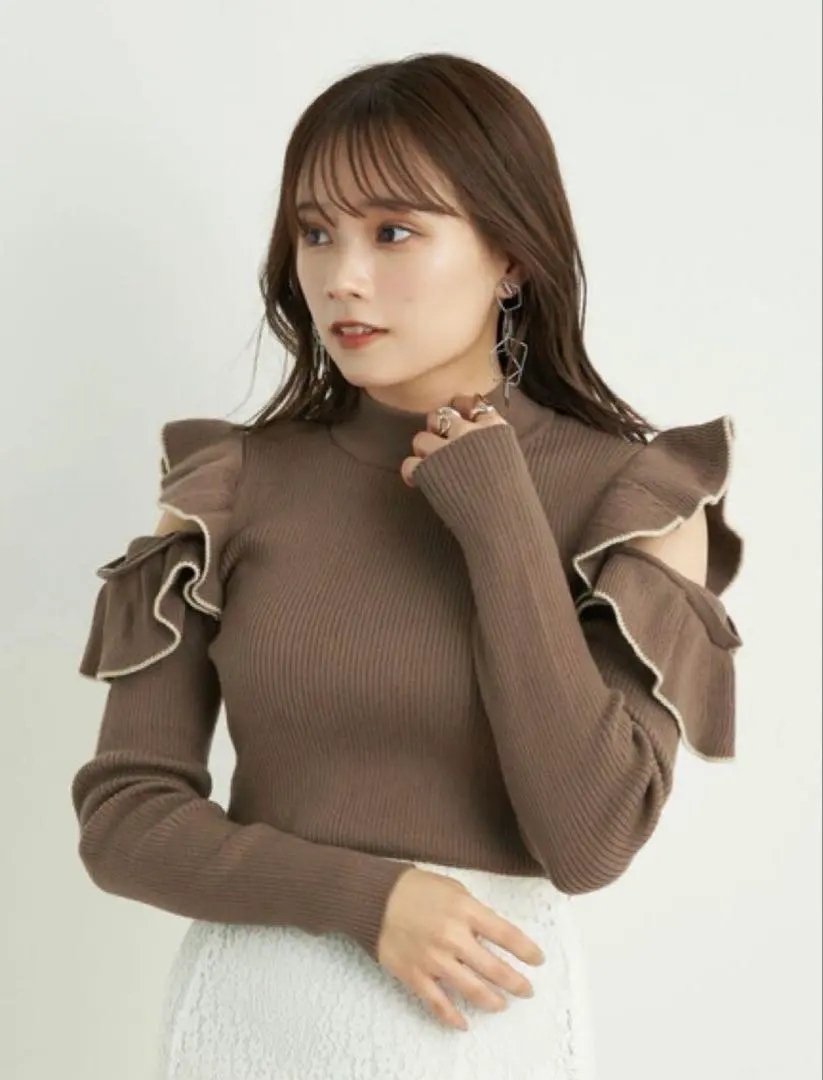 earth music＆ecology 長袖針織衫 2way荷葉邊針織衫 露肩 的縮圖