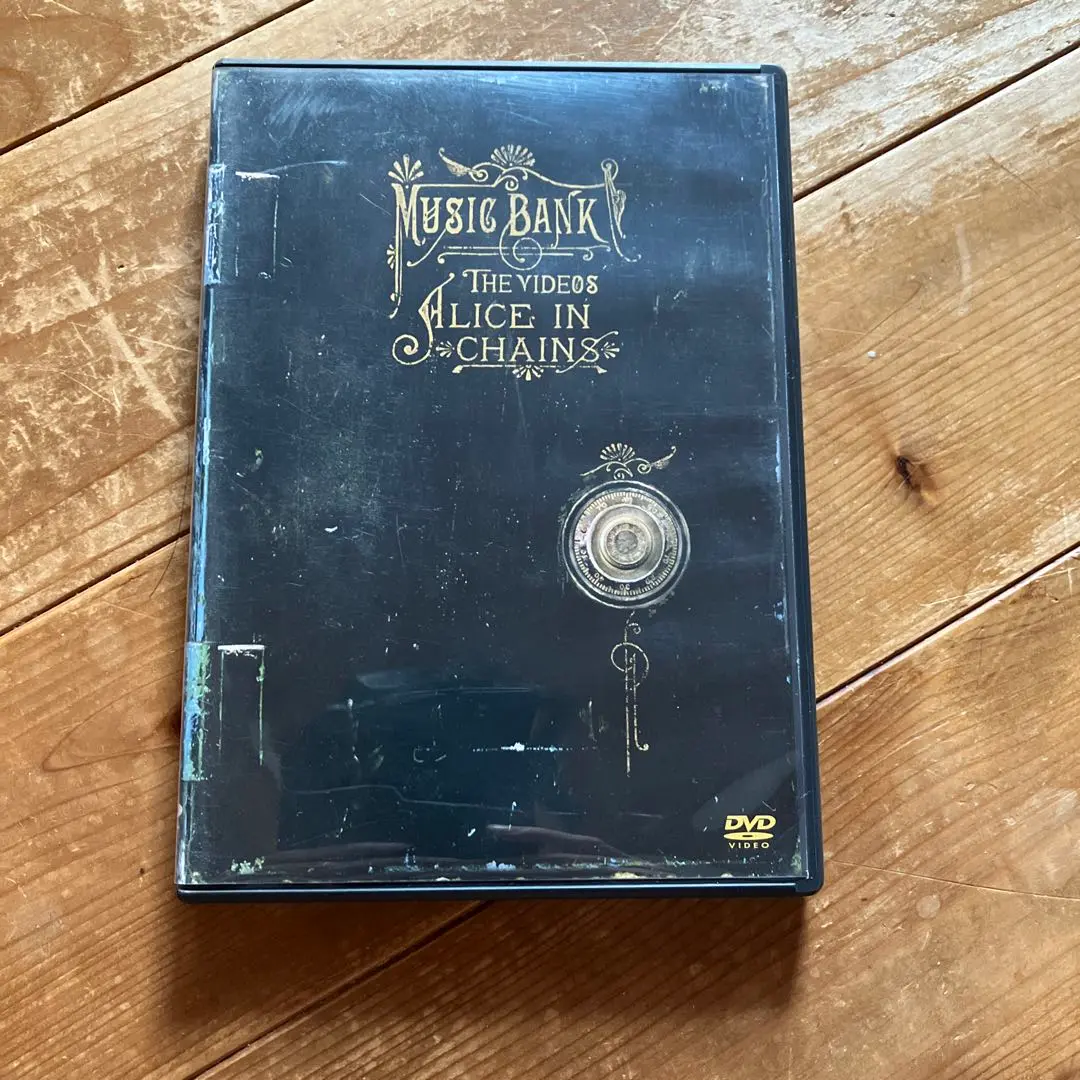 CDBOX アリスインチェインズ　ミュージックバンク　輸入盤正規品サントラ付き Amazon.co.jp: Music Bank: ミュージック