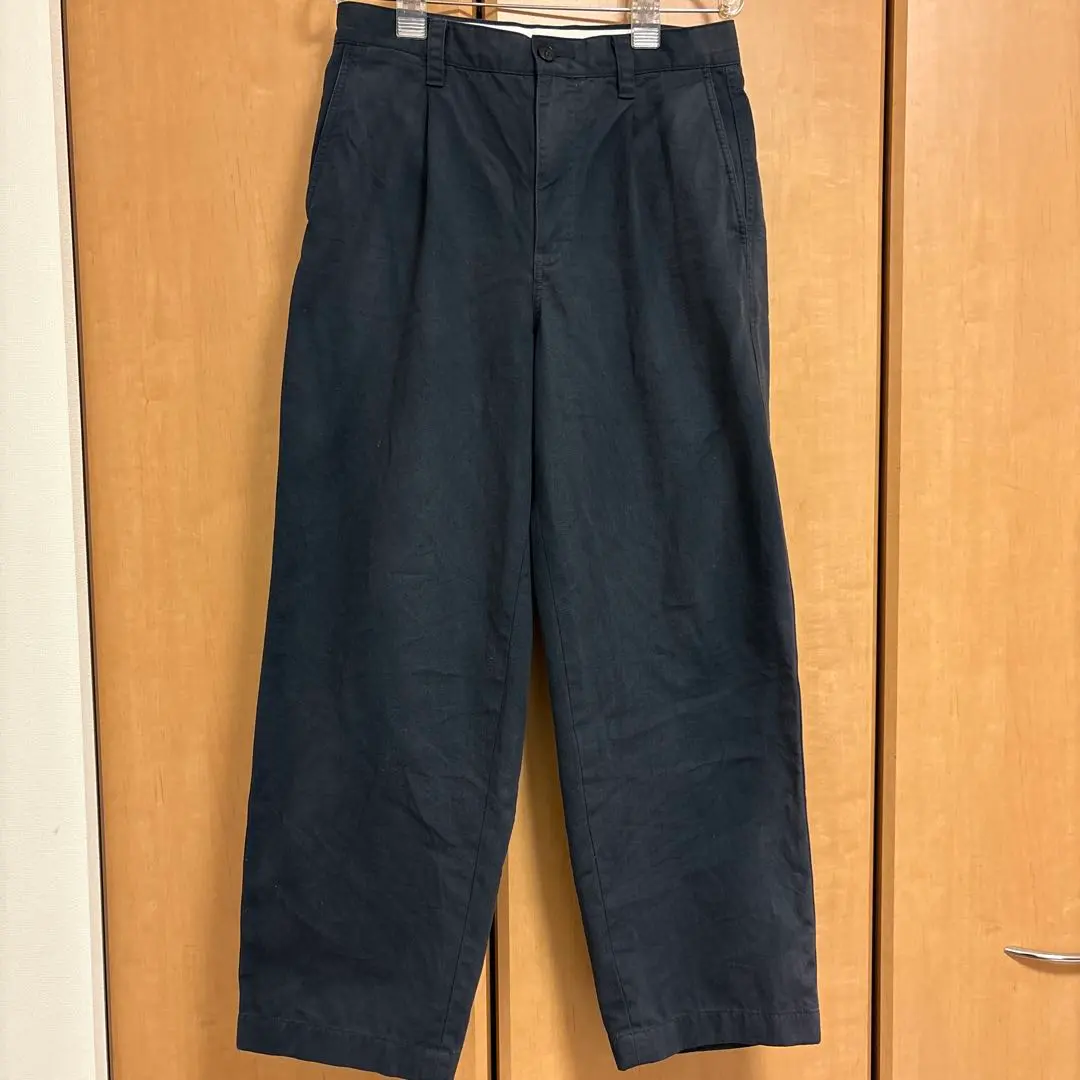 Thumbnail of Uniqlo JWA Collaboration Tuck Wide Chino Navy Size 76