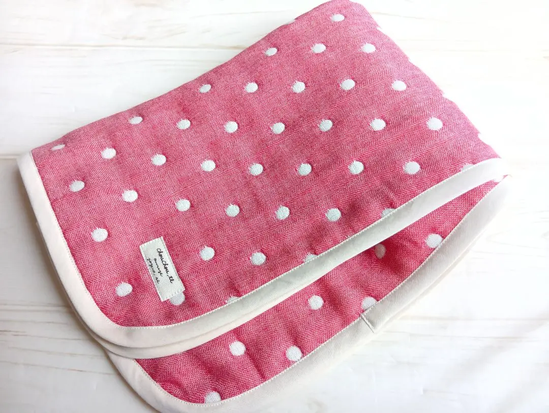 Thumbnail of 7. Six-layer gauze face towel