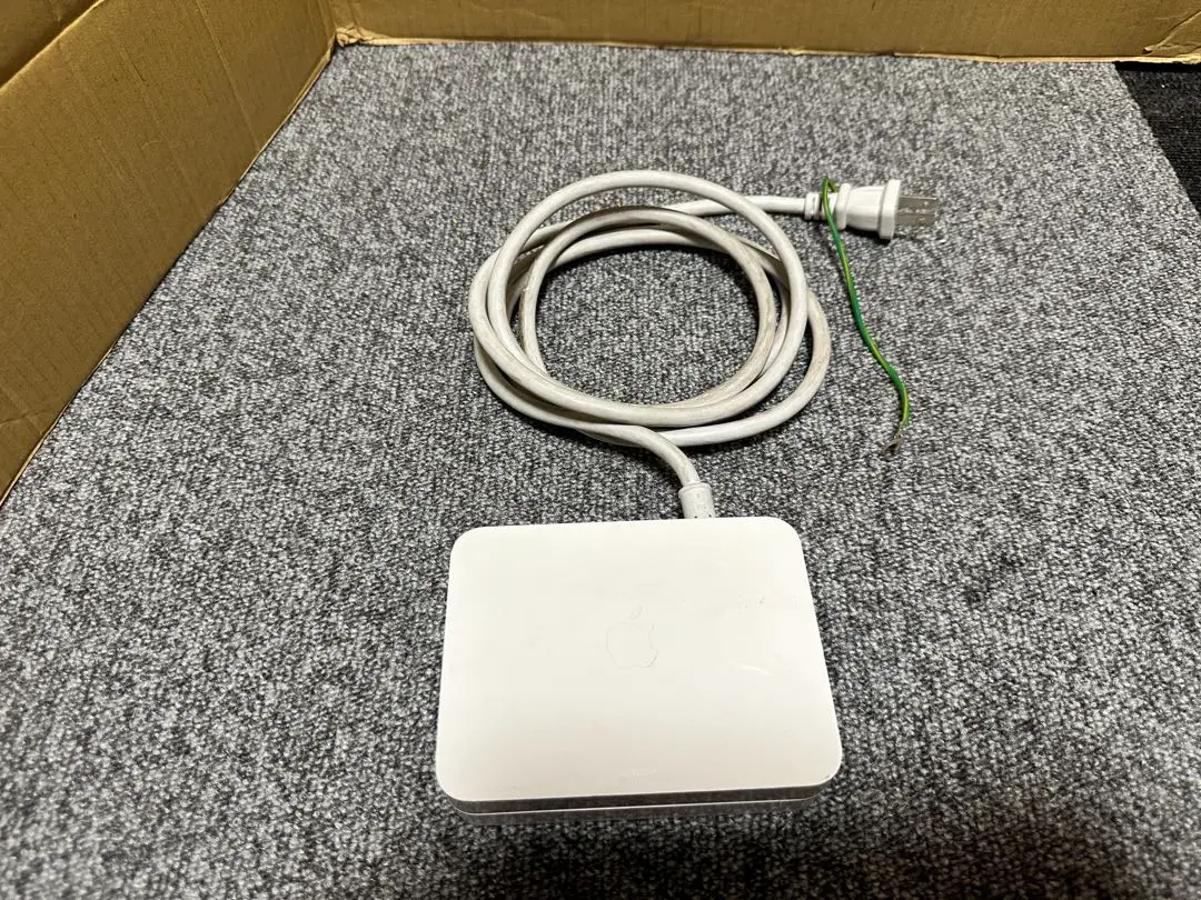 HumanCentric VESAマウントアダプター Apple シネマディスプレイ 20インチ/23インチ用 Apple M9649G/A交換用 特許取得済み Amazon.com: HumanCentric VESA Mount Adapter Compatible with