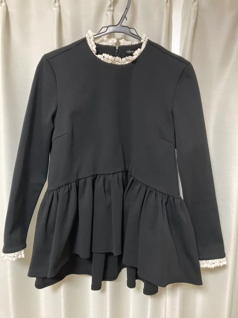 Thumbnail of TSURU By Mariko Oikawa tops