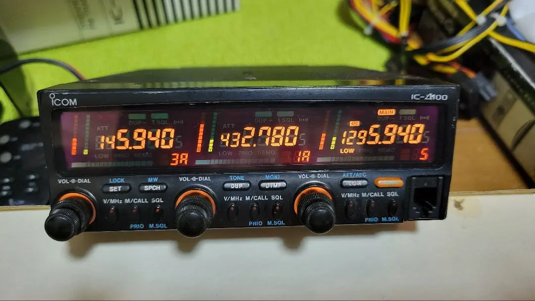 IC-Δ100 セパレートケーブル付き　144Mhz430Mhz1200Mhz IC-Δ100 セパレートケーブル付き 144Mhz430Mhz1200Mhz
