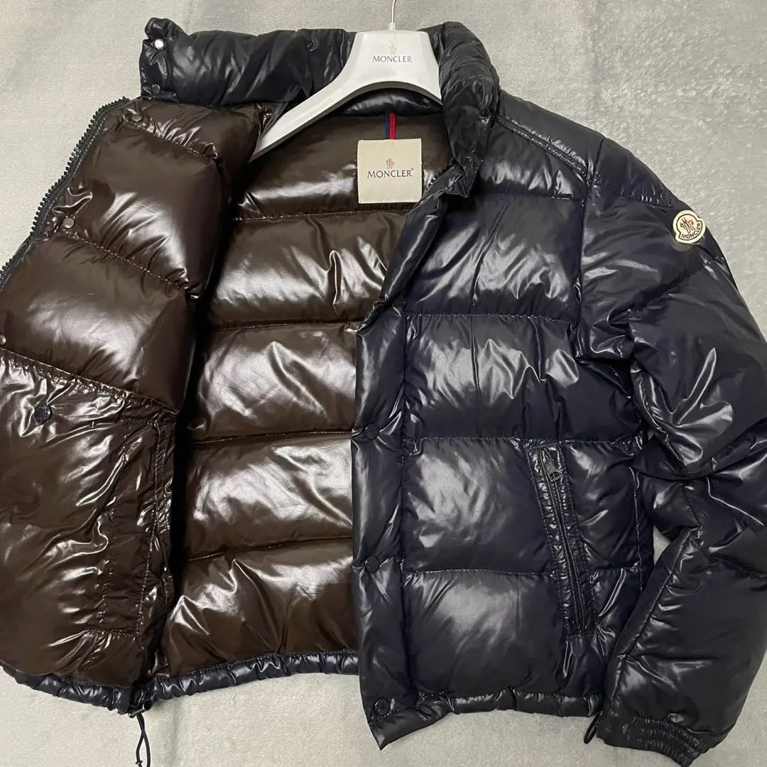 ヌプシ系♪黒艶ブラック！MONCLER大人気後継エバーXL！ショルダーライン短丈 ヌプシ系♪黒艶ブラック！MONCLER大人気後継エバーXL