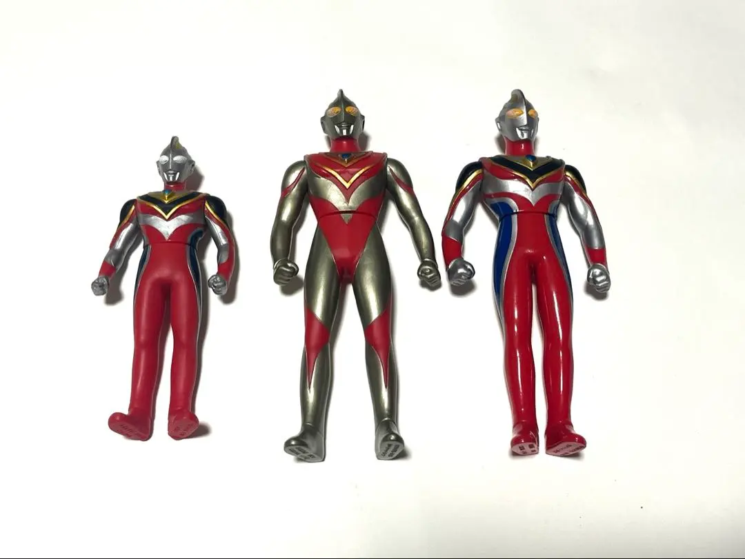 稀有 超人力霸王蓋亞 軟膠 3隻 (金色/至尊/迷你) 1998 的縮圖