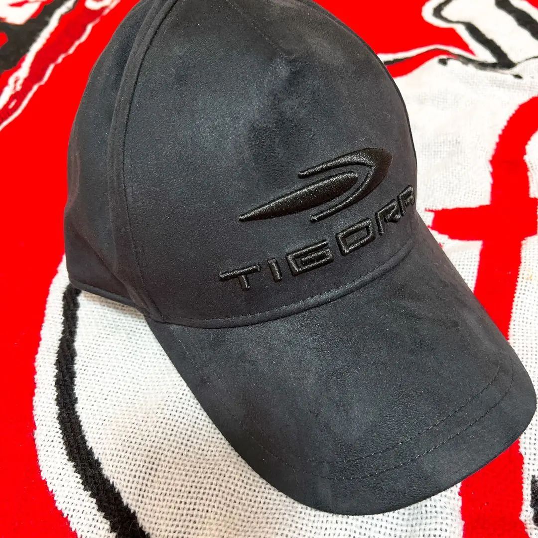 迪卡儂 TIGORA 黑色棒球帽 仿麂皮 的縮圖