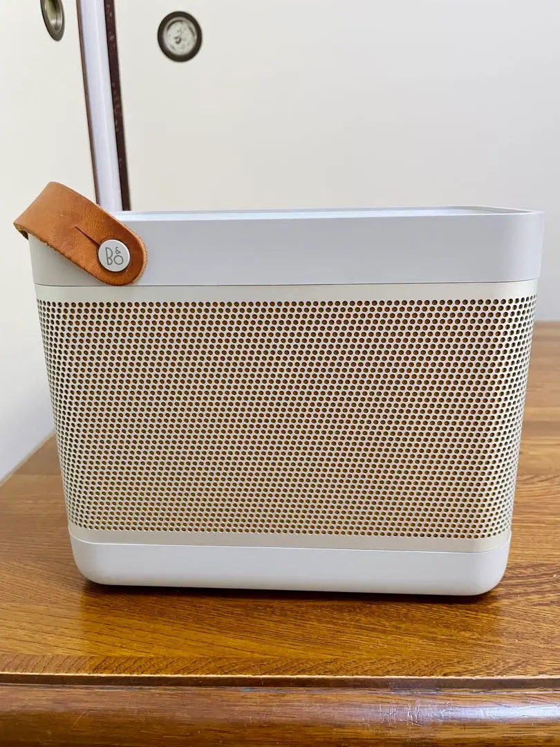 BEOLIT 15 ホワイト ワイヤレススピーカー B&O PLAY「Beolit 15」レビュー：気軽に使えて部屋中を音楽で