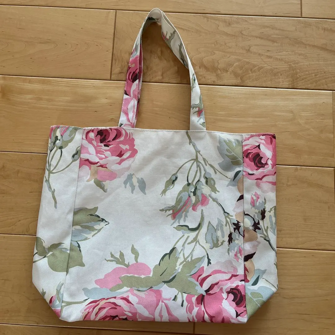 Thumbnail of LAURA ASHLEY Floral Print Tote Bag