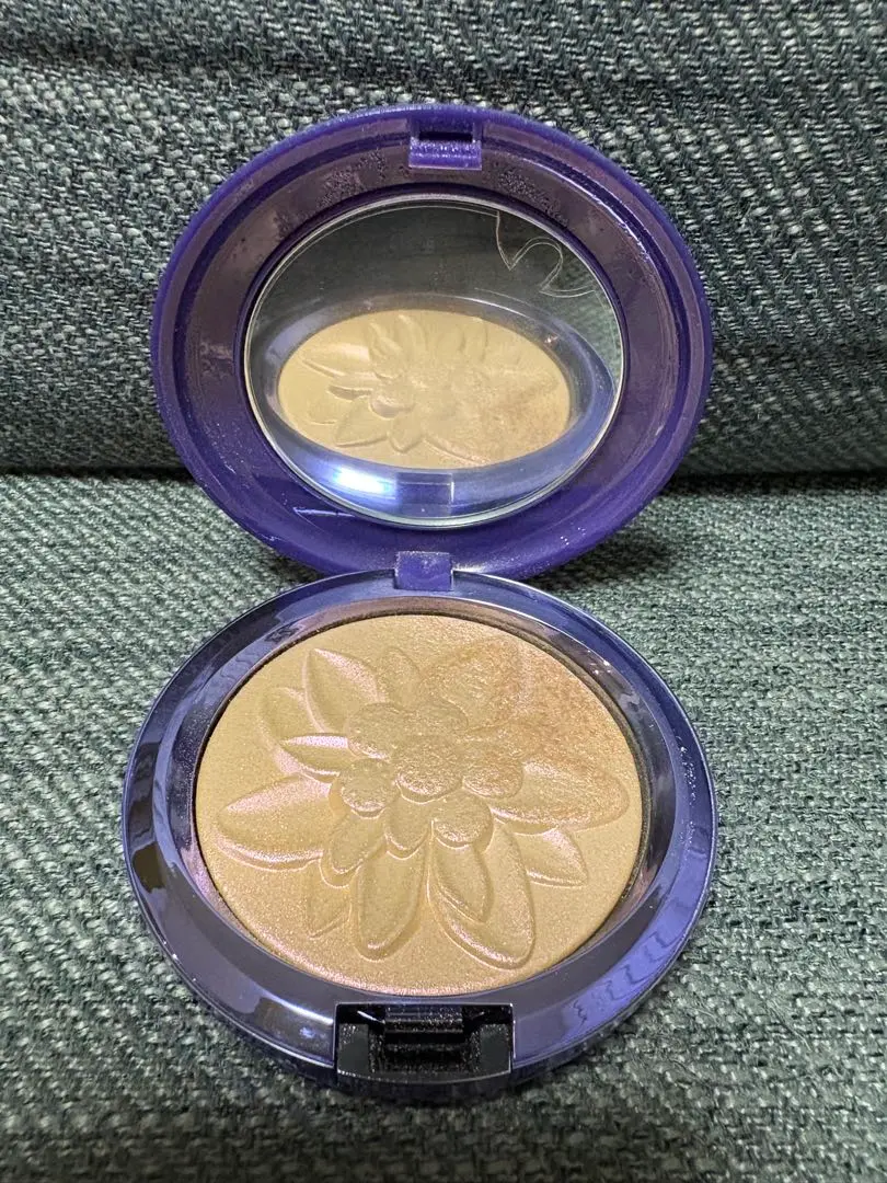 MAC LISAエクストラ ディメンション フェイスパウダー ゴールド エクストラ ディメンション スキンフィニッシュ | マック MAC