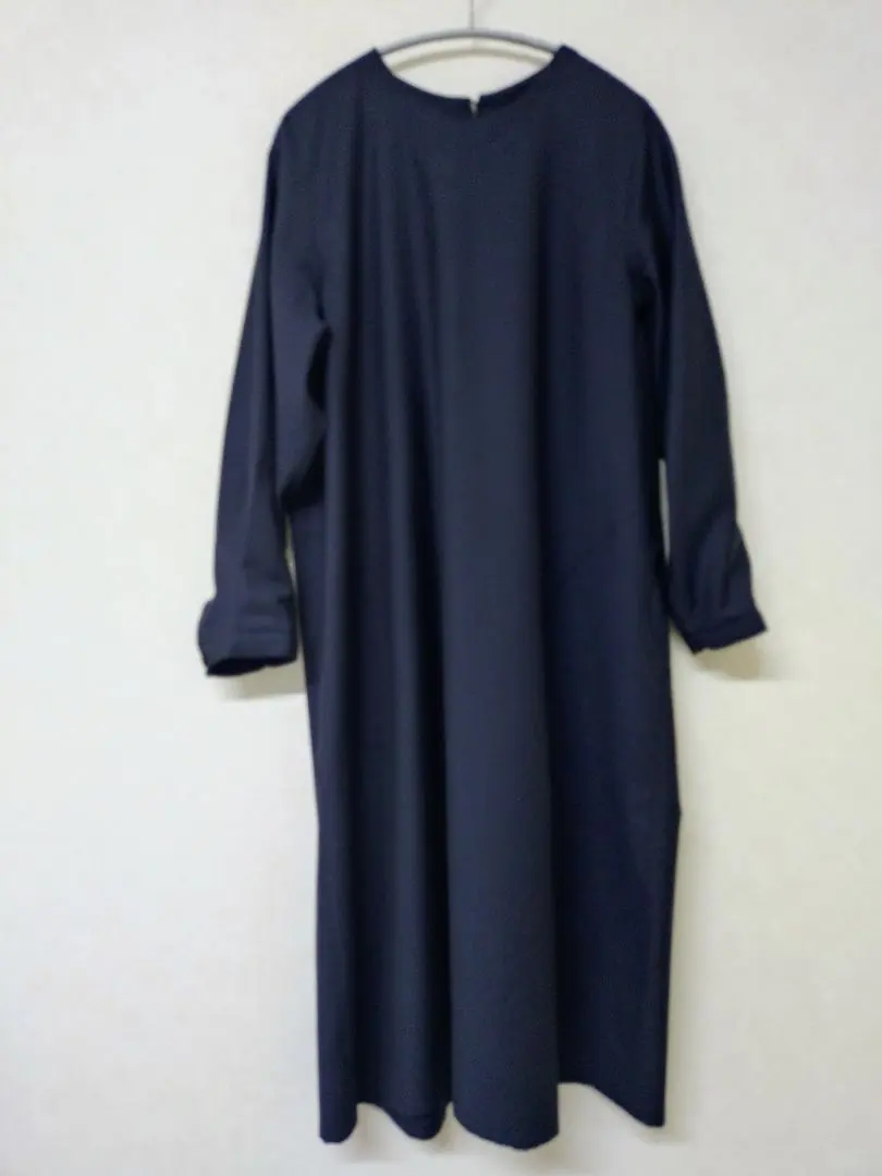 Thumbnail of Elegant and enveloping. A loose-fitting, smooth wool pullover. NPO-480