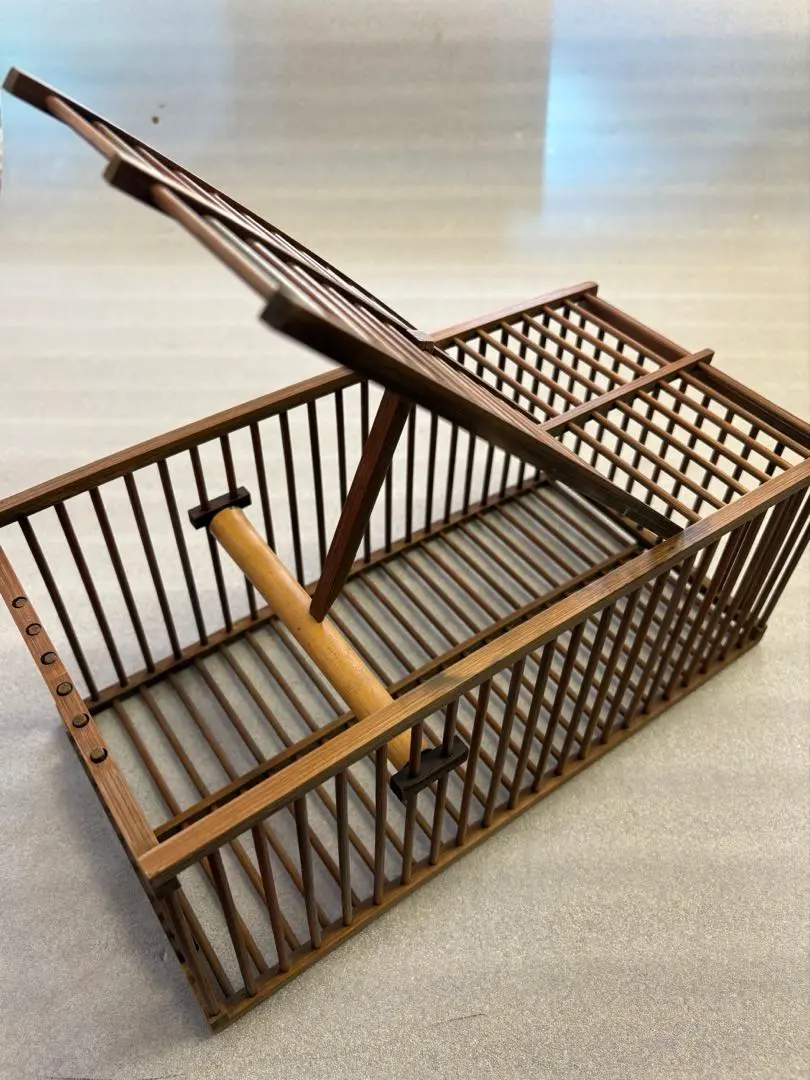 手作りメジロ籠4カゴ&手作りメジロ寝かせ箱のセット‼️ 手作りメジロ籠4カゴ&手作りメジロ寝かせ箱のセット‼️ 手作り