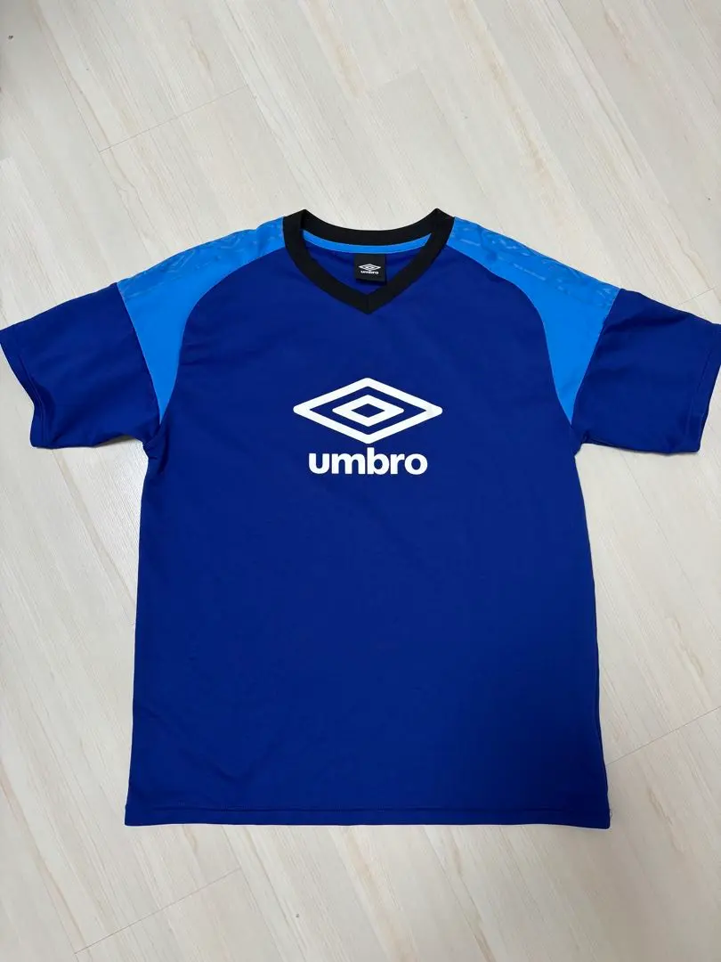 Thumbnail of Umbro Men's Blue T-shirt L