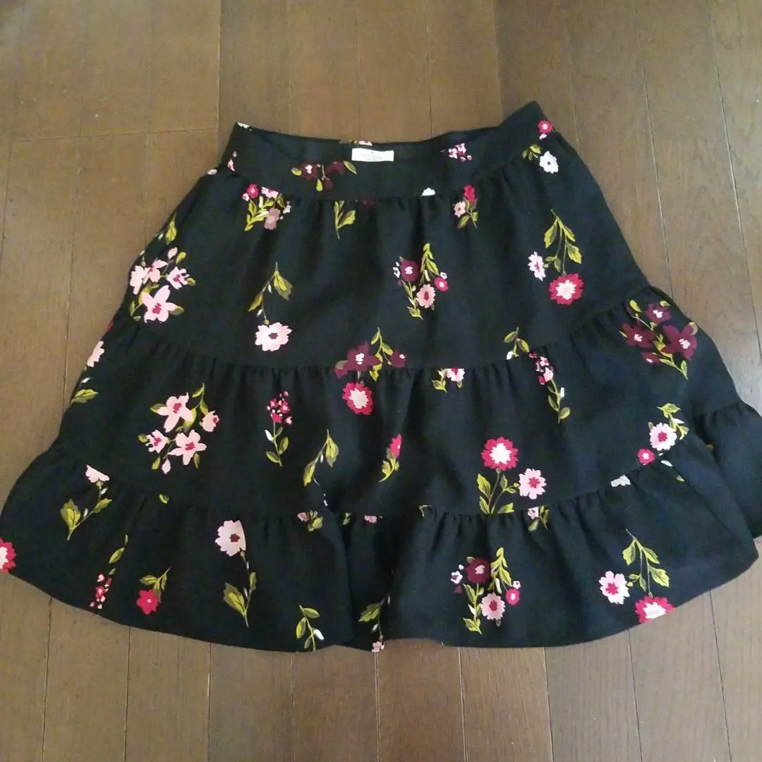 超美品　kate spade ♠ブラック フレアスカート シャカシャカ絹　シルク 2025年最新】kate spade new york カラー：ブラック系 フレア