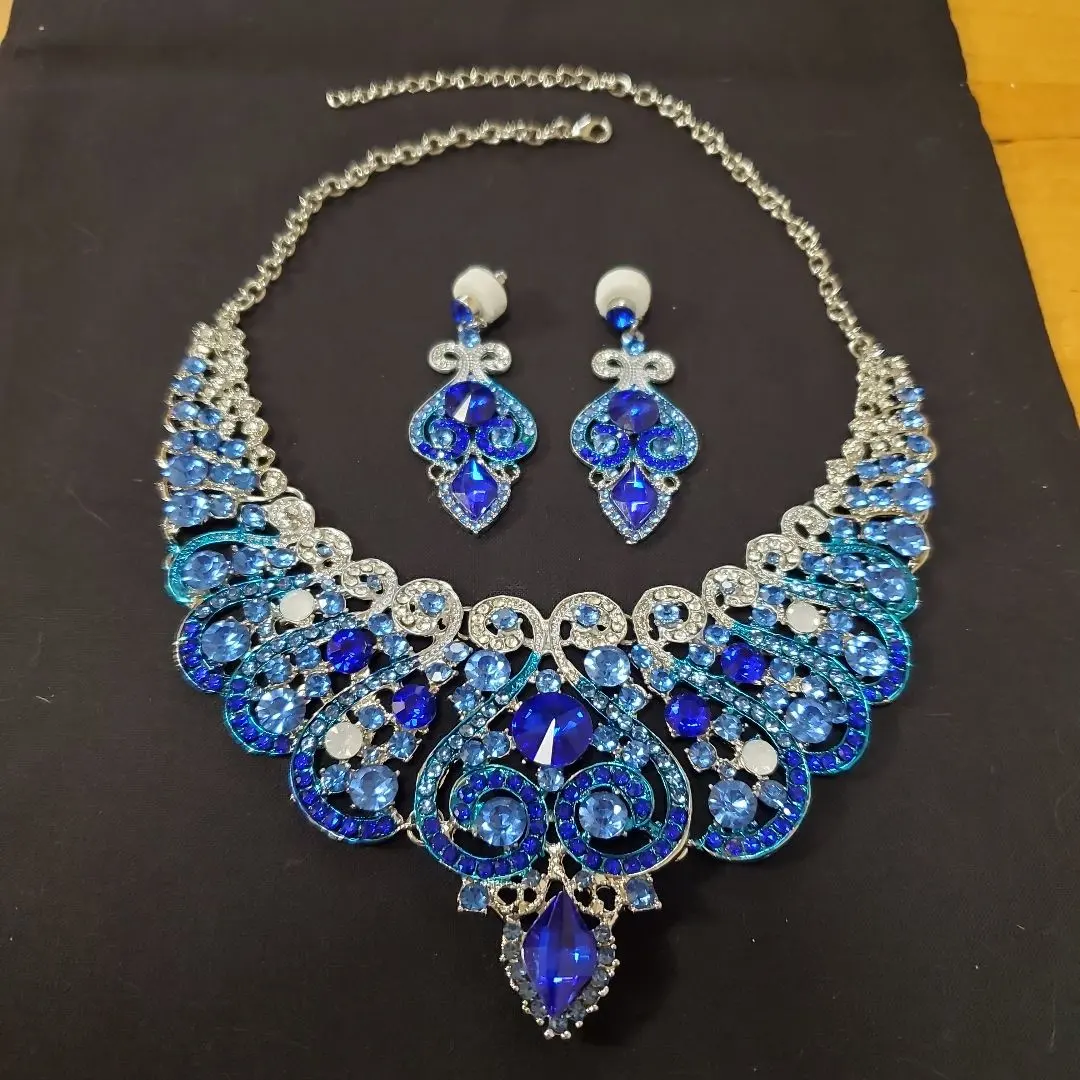 Thumbnail of Belly dance blue necklace