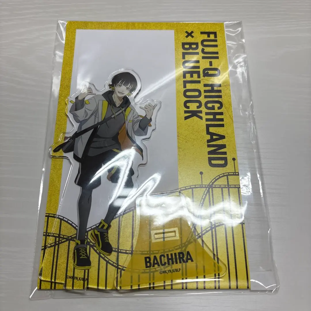 ブルーロック 蜂楽廻 富士急 コラボ アクリルスタンド 缶バッジ セット Amazon.co.jp: ブルーロック 富士急ハイランド コラボ アクリル