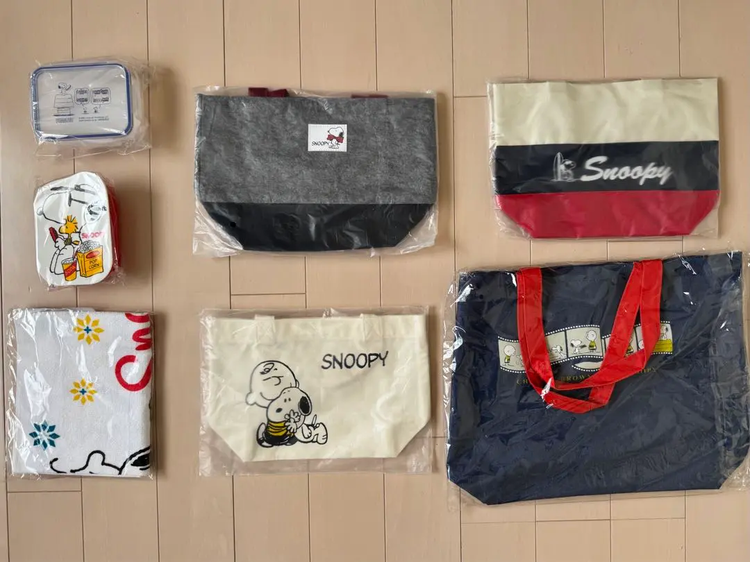 Thumbnail of Snoopy goods bulk sale