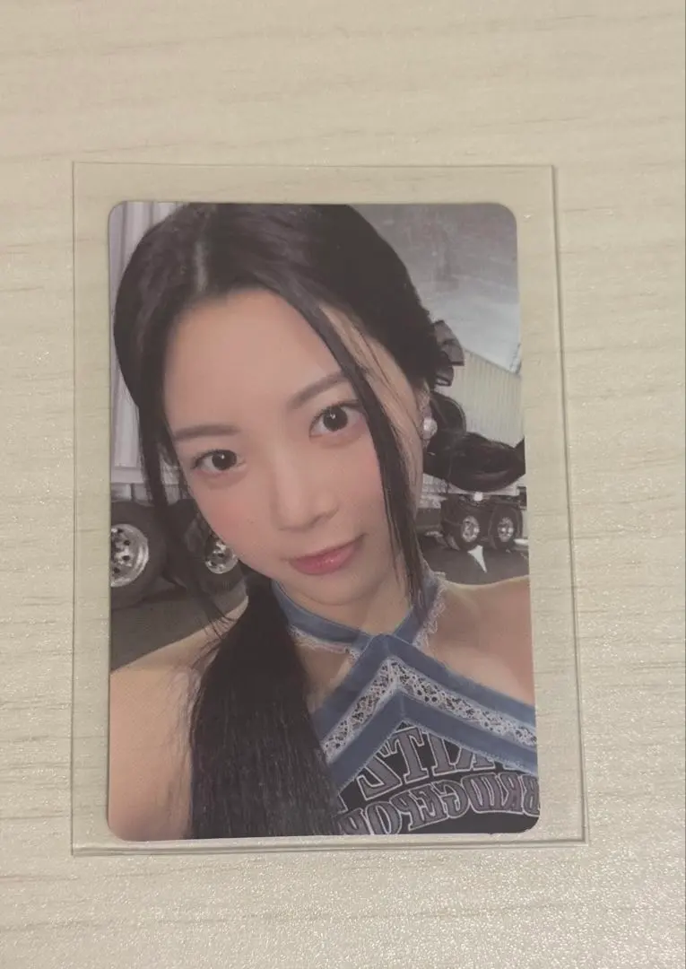 Thumbnail of LE SSERAFIM Eunchae trading card