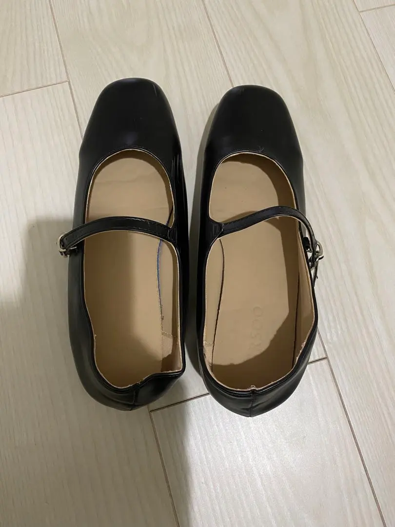 Thumbnail of Women's pumps