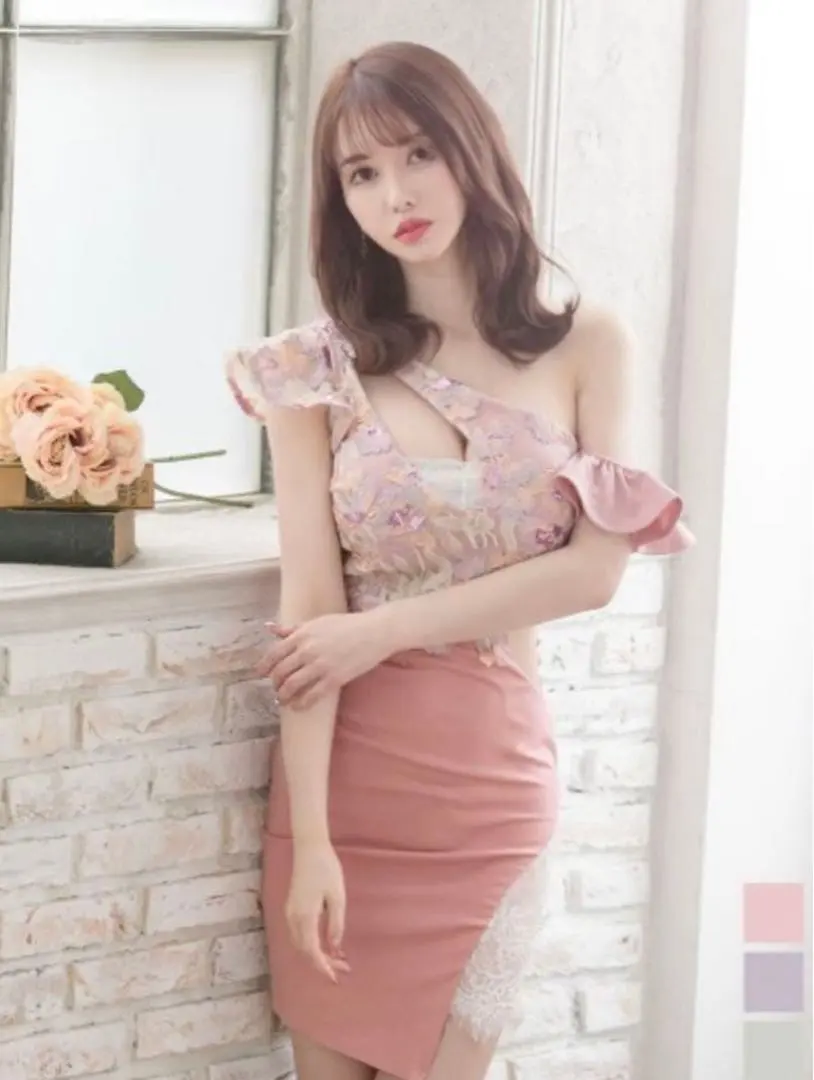 Thumbnail of JEWELS Floral Print Shoulder Mini Dress