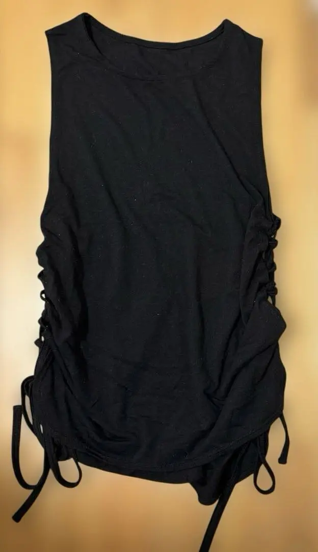 urbanretreat ヨガウエア トップス 黒　正規品 新品未開封 urbanretreat ヨガウエア トップス 黒 正規品 新品未開封