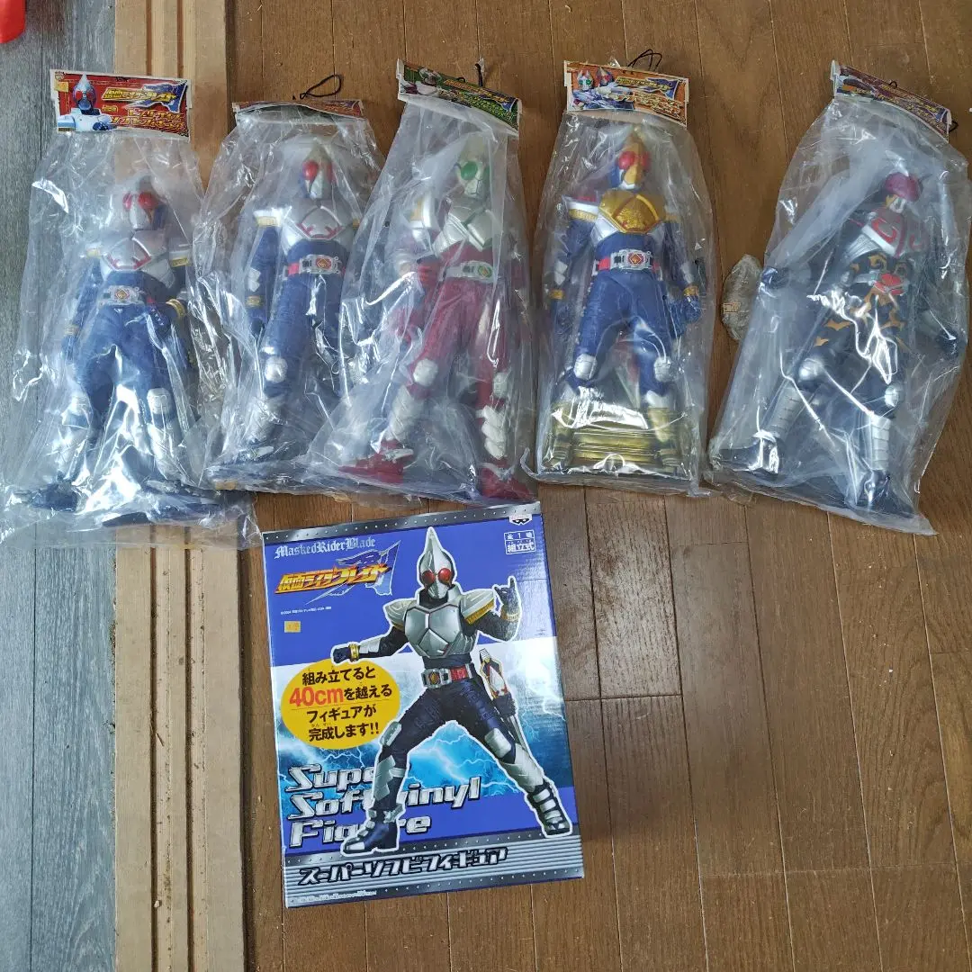 仮面ライダークウガ 変身ベルト メタルウォッチ 4色セット 超