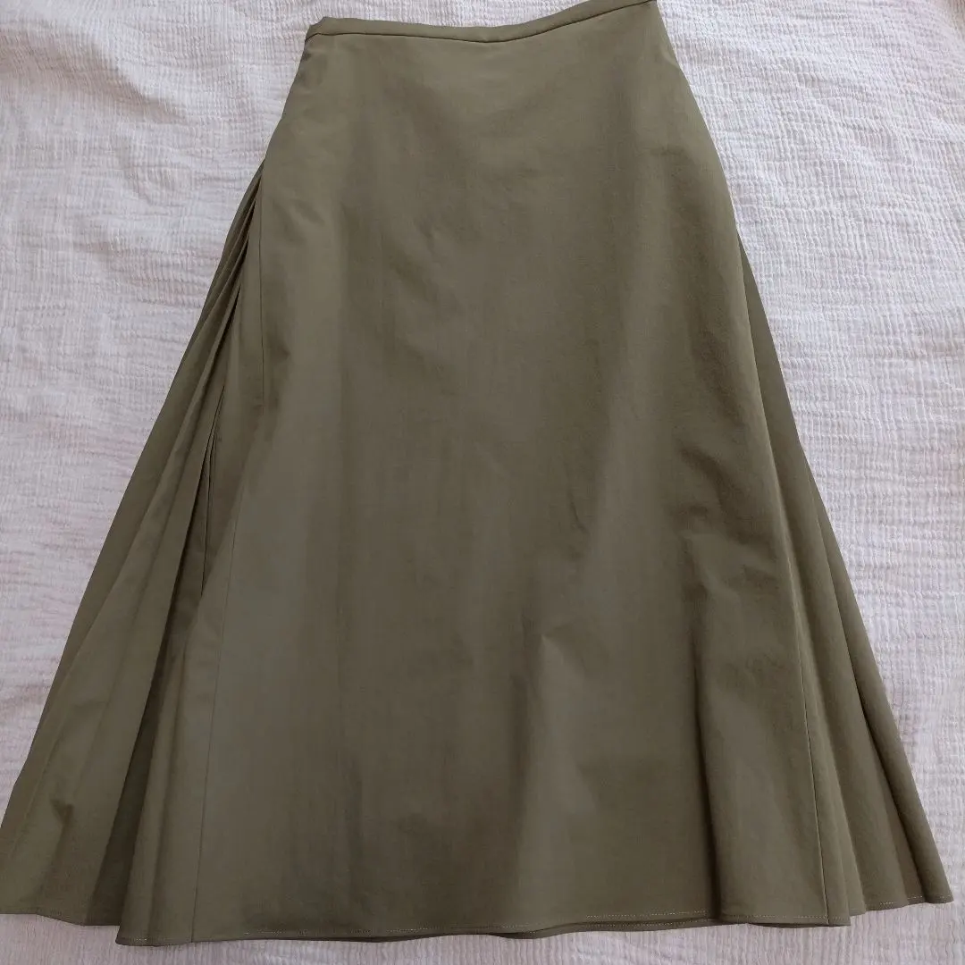 Thumbnail of Price reduction: Demi-Luxe BEAMS Flare Skirt, Size 36, Olive