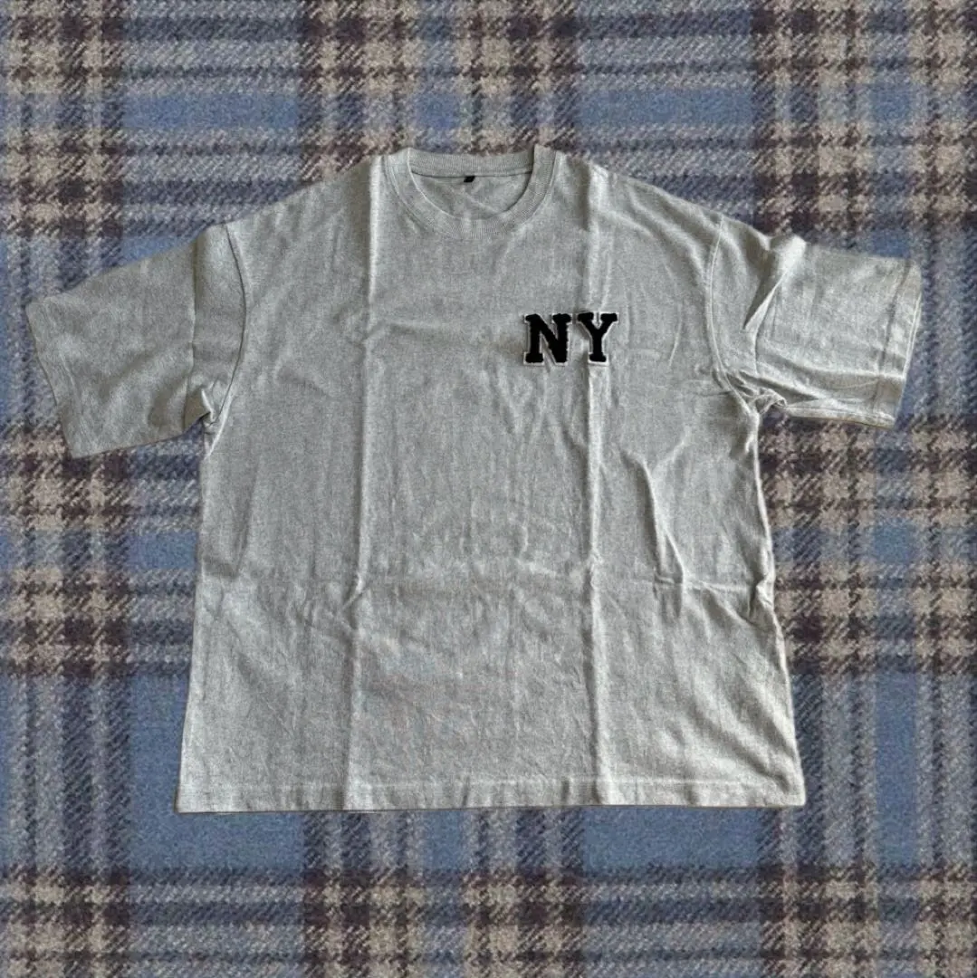 Thumbnail of T-shirt