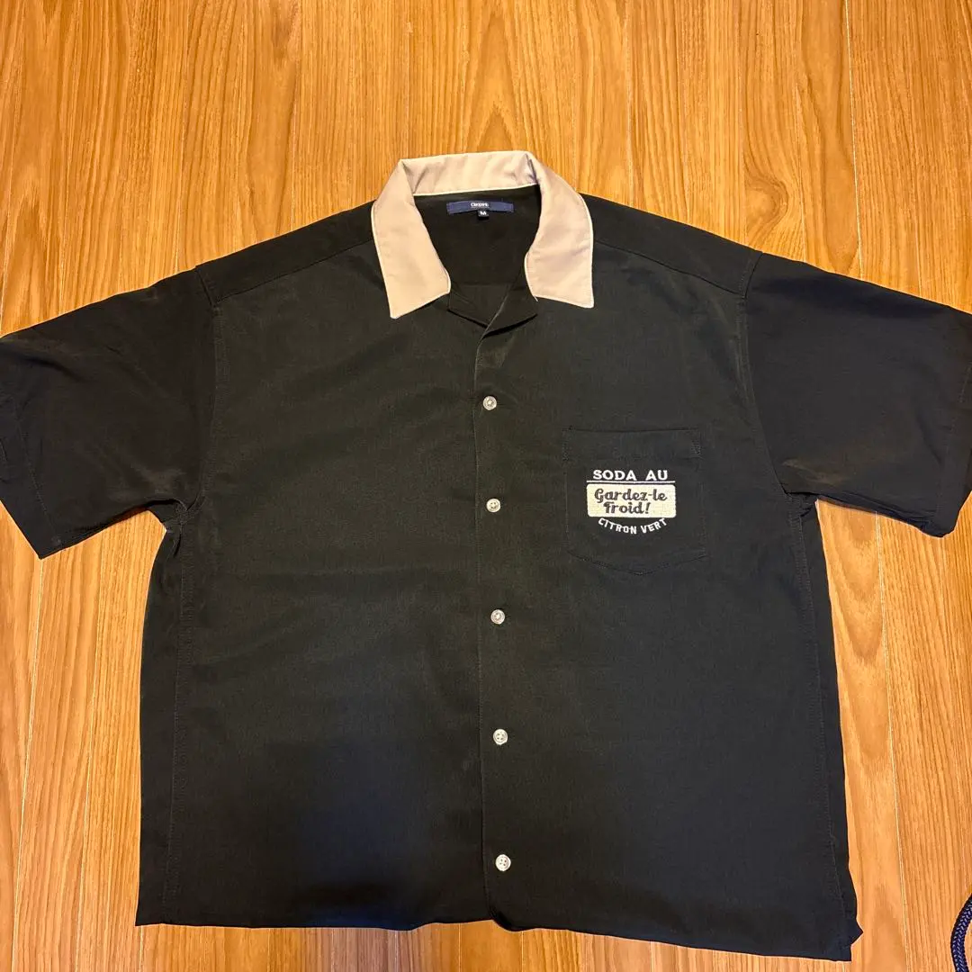 Thumbnail of Ciaopanic short-sleeved shirt, size M, black with beige collar