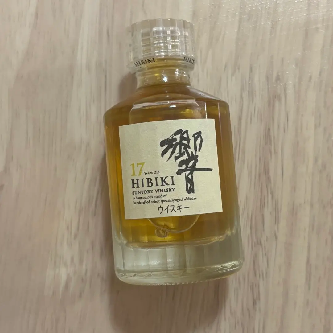【新品·旧ボトル】サントリー 『響』 17年裏ゴールドラベル 、他 【古酒】 希少】サントリー「響」17年 旧ボトル 両面ゴールドラベル