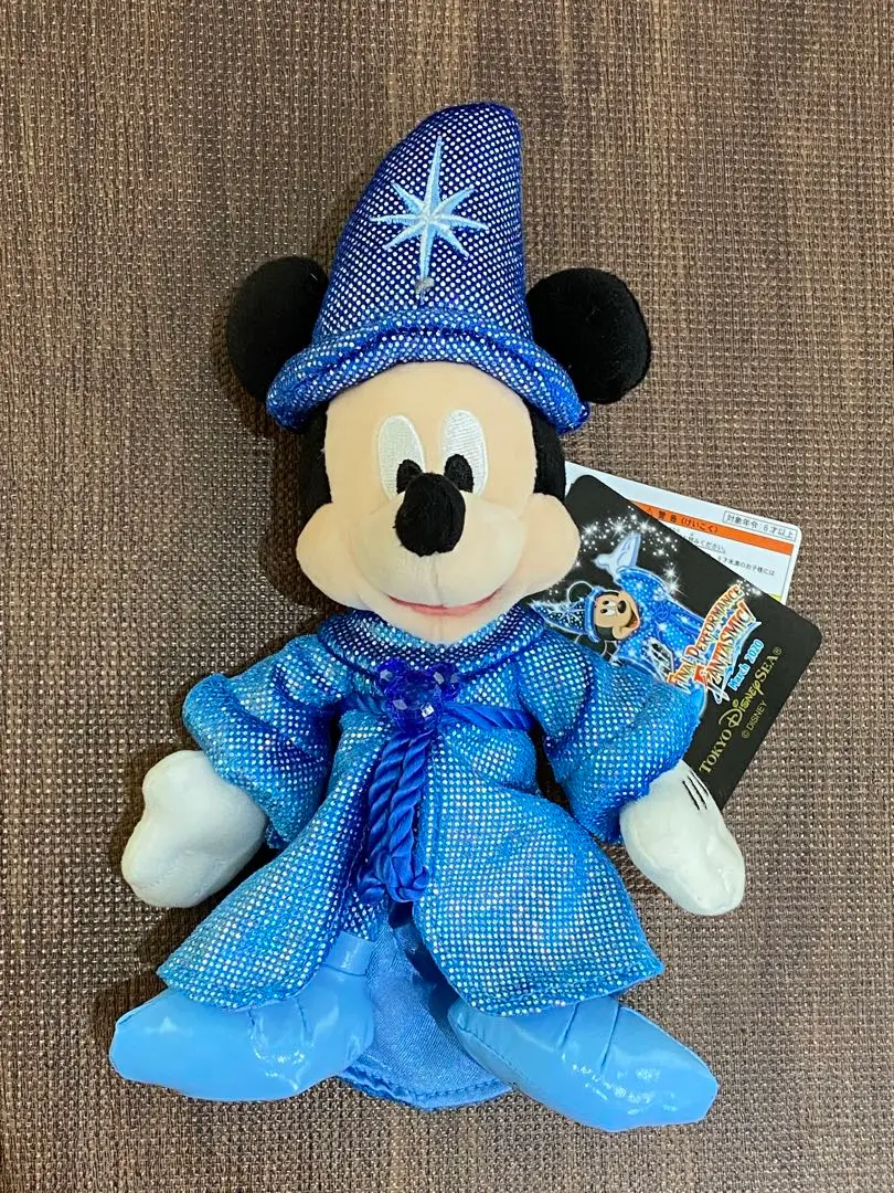 ファンタズミック　ワンマンズドリーム ミッキー　ぬいぐるみバッジ　ディズニー 印象的なモノクロの世界を再現！『ワンマンズ・ドリームⅡ －ザ