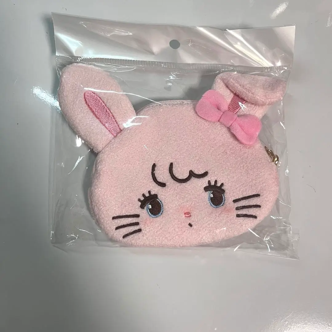 Thumbnail of Mikko Illustrations Die-Cut Face Pouch - Cammy