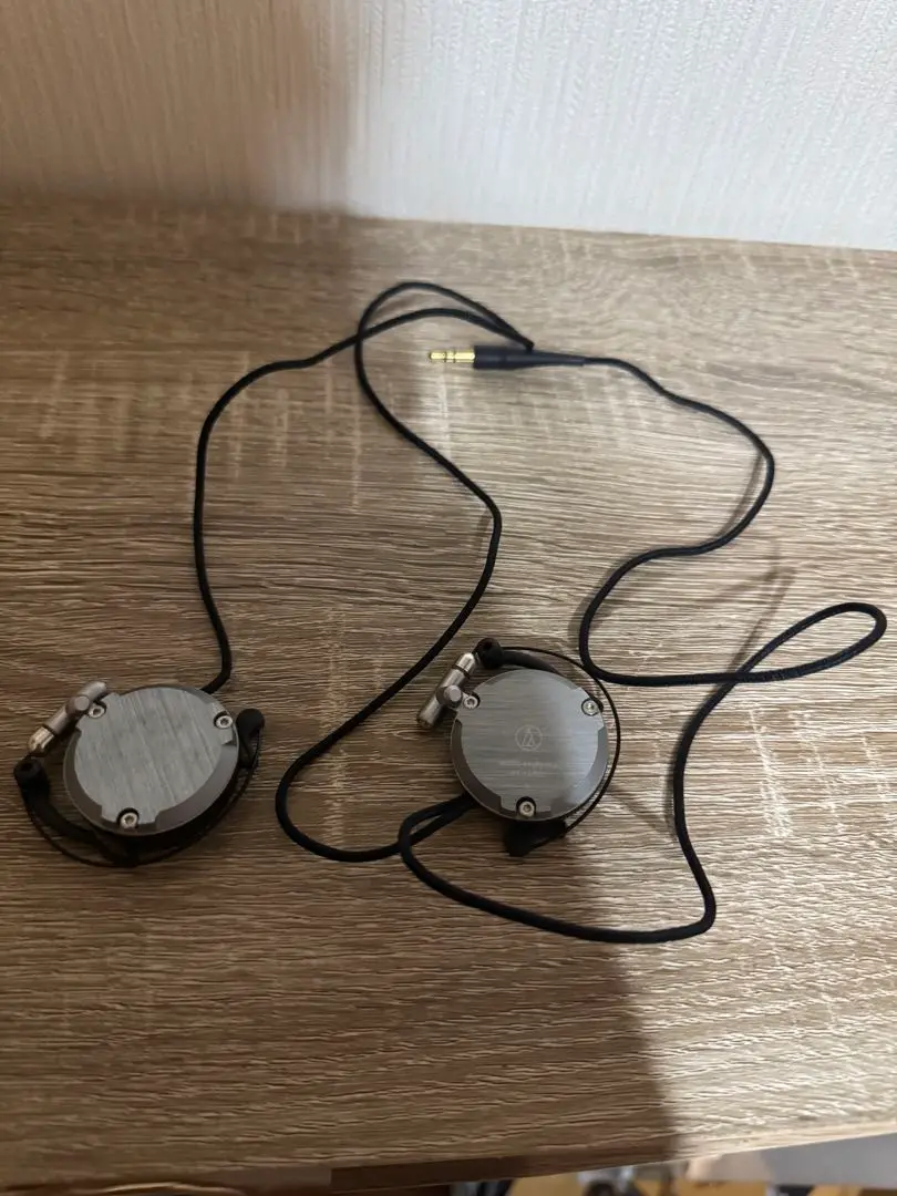 美品　audio technica WOOD ATH−EW９ Audio Technica ATH-EW9 Wooden Wood Ear Fit Clip-On