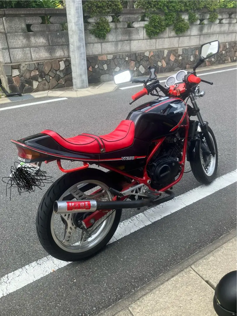 ホンダ VT250F シングルシートカウル ガンM 純正 中古 バイク