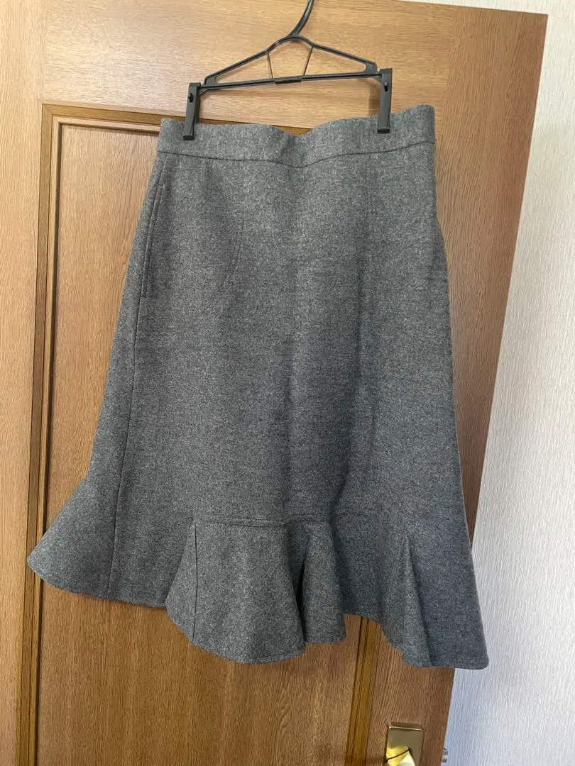 Thumbnail of Gray flared skirt, 100% wool