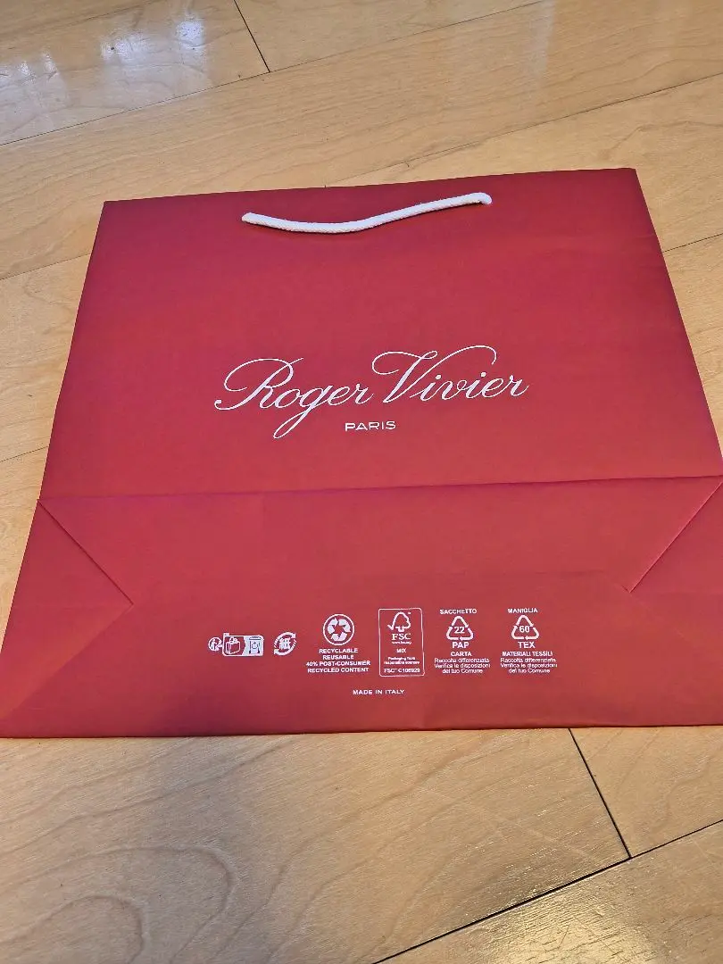 2025年最新】ROGER VIVIER ショップ袋・ショッパーの人気