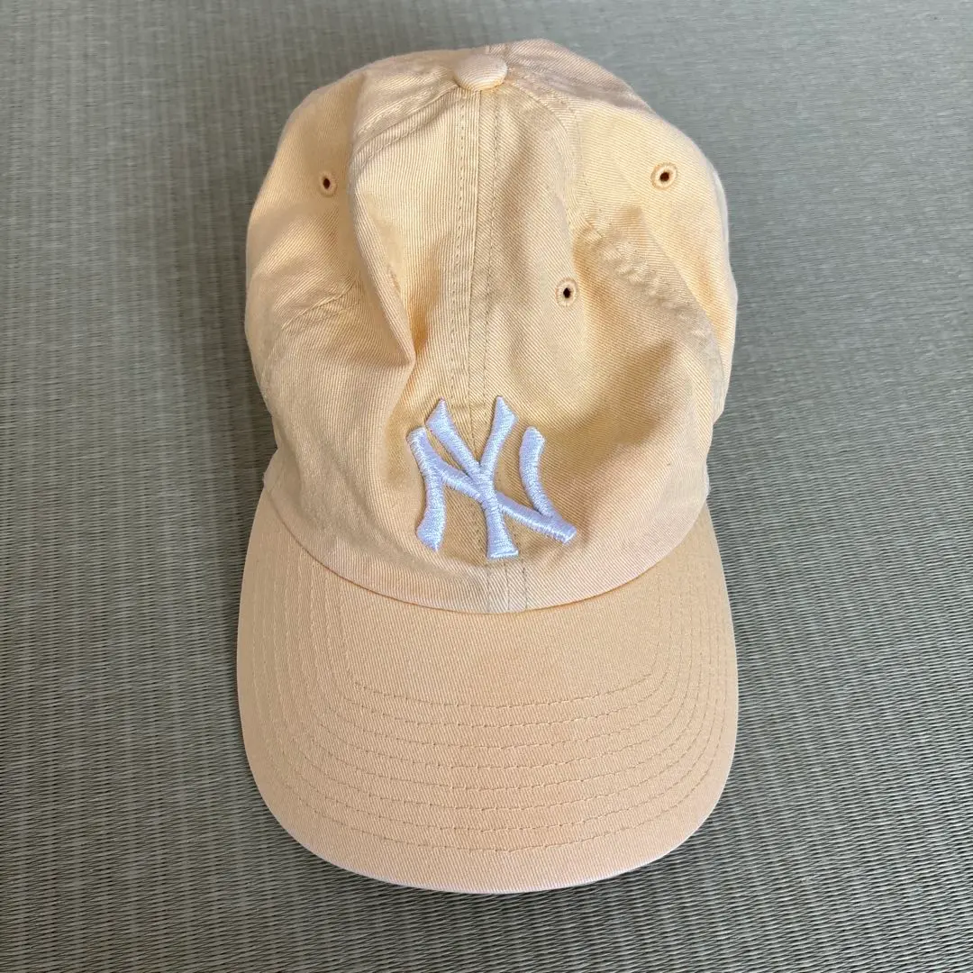 Thumbnail of New York Yankees Yellow Cap
