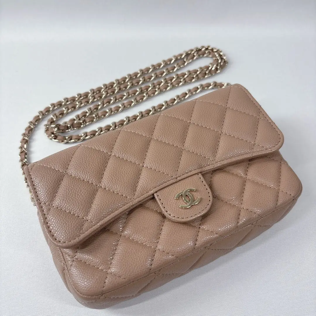 キラキラCCロゴ♪ CHANEL チェーンウォレット キャビア ベージュ シャネル 25S キラキラロゴ チェーンウォレット (CHANEL