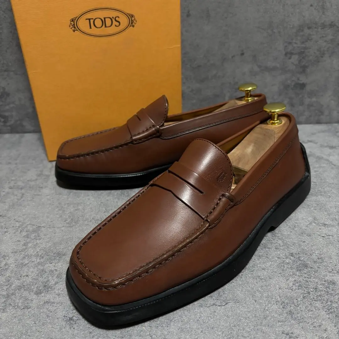 2025年最新】Tod's カラー：ブラウン系 ローファーの人気