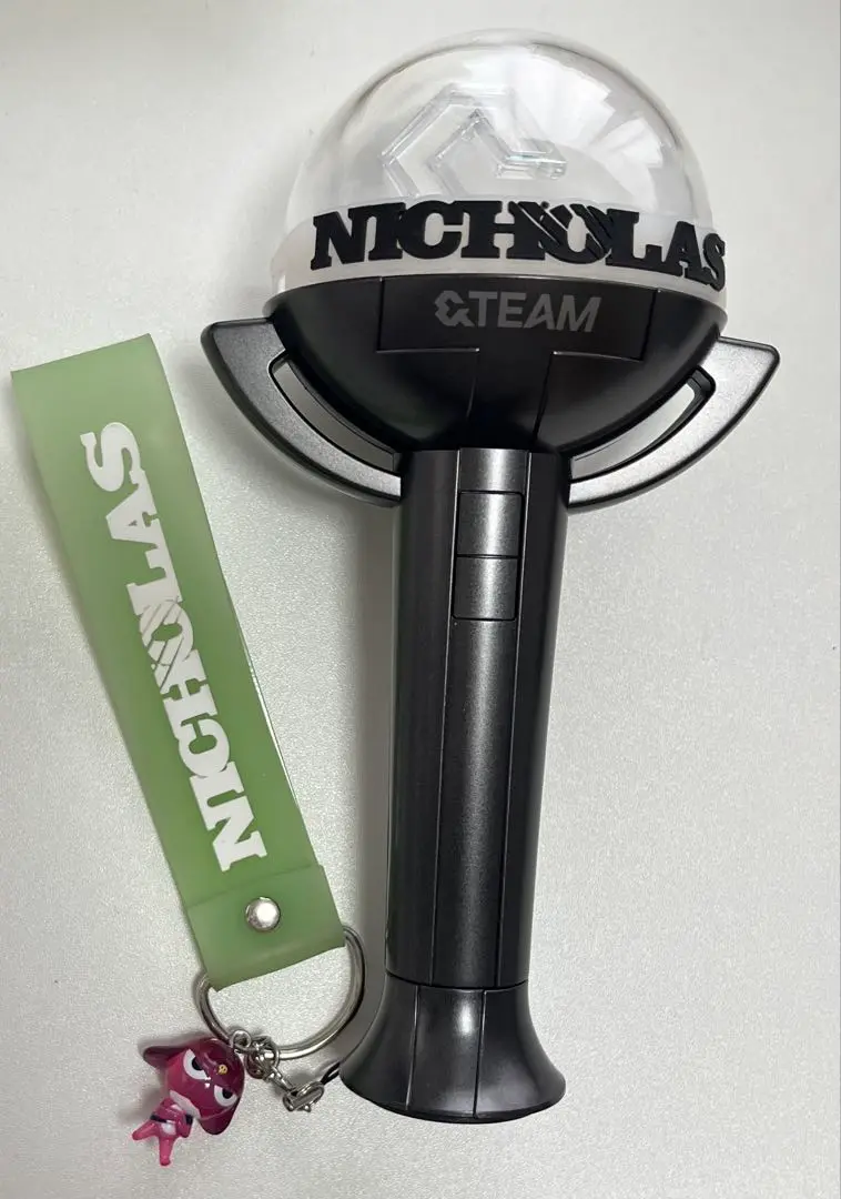 &TEAM ペンライト ラバーバンド ペンライトデコ付き(ニコラス) 2025年最新】lightstick deco &teamの人気アイテム - メルカリ