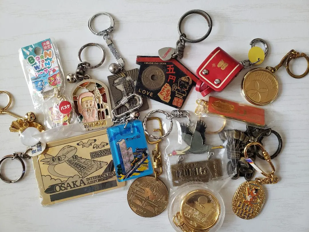 Thumbnail of Keychain set, vintage Showa era, local specialties, 16 pieces