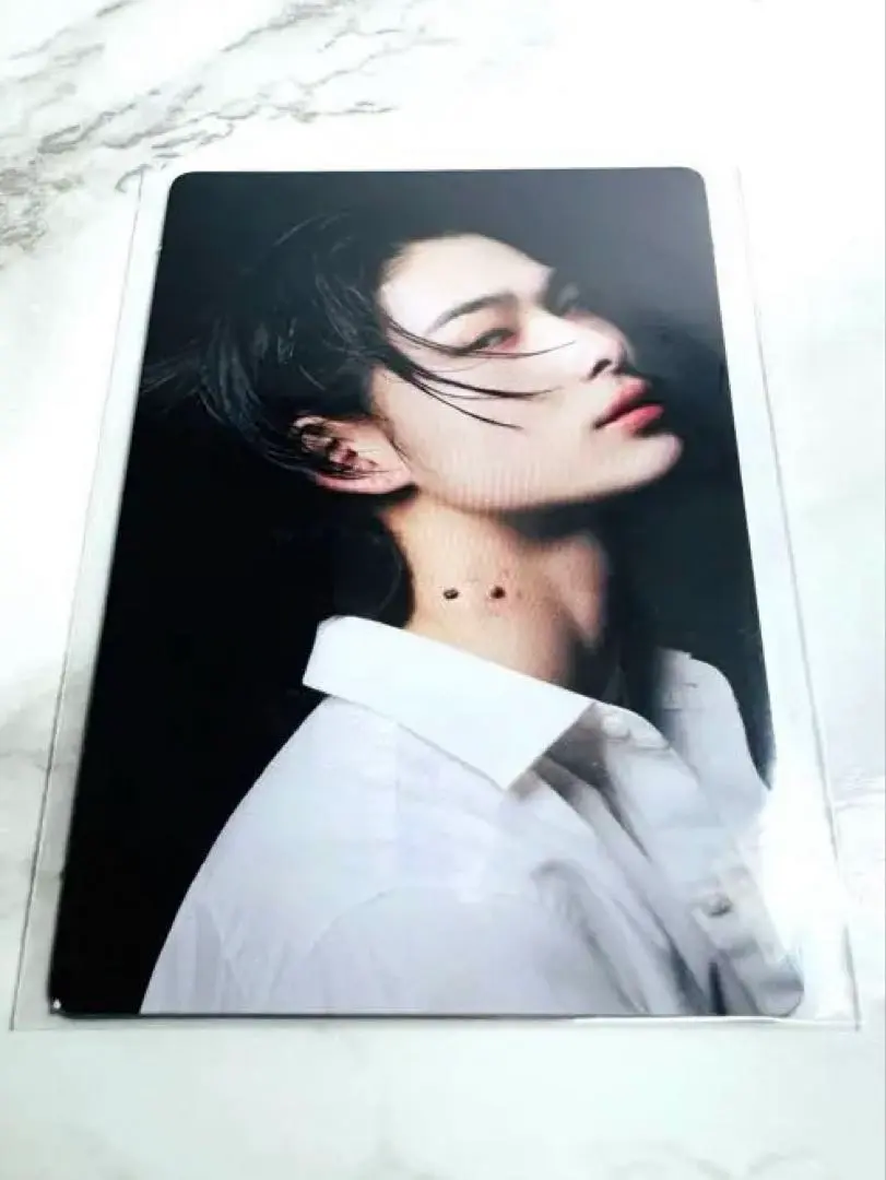 Thumbnail of Ni-ki (ENHYPEN) trading card