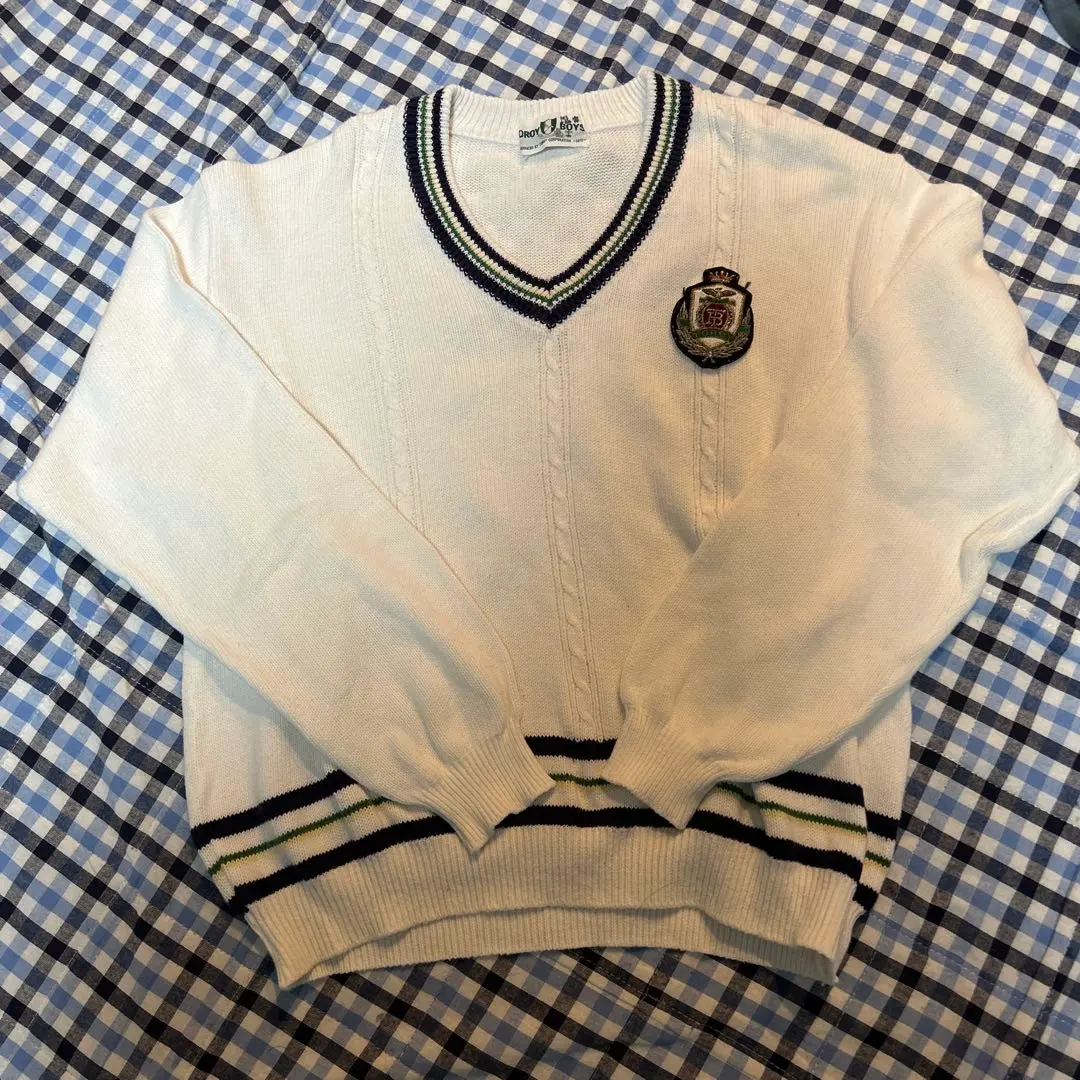 Thumbnail of White sweater 160