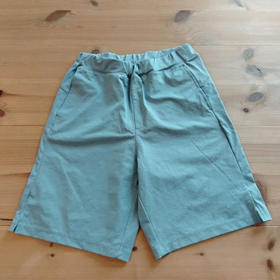Thumbnail of UNIQLO Gray Half Pants 150