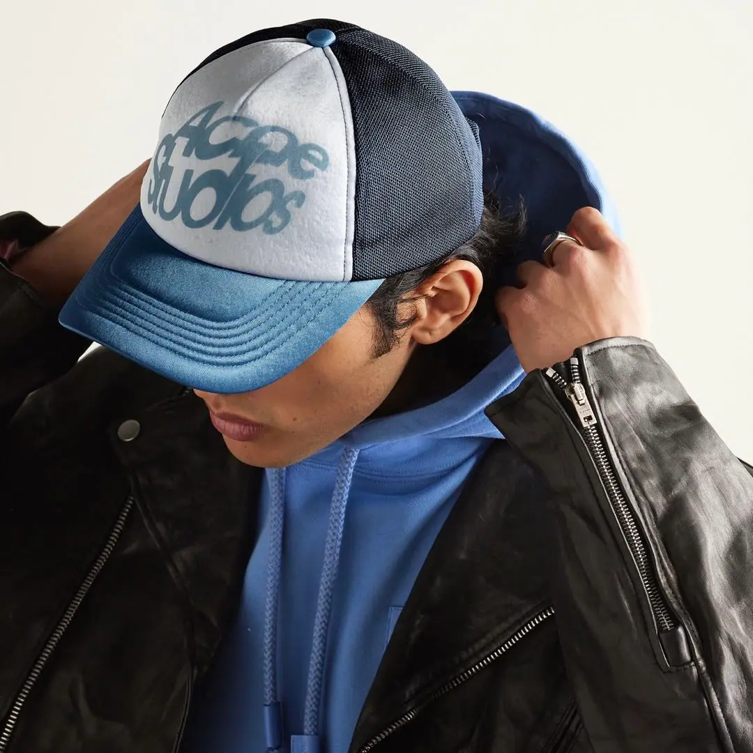 2025年最新】Acne studious キャップの人気アイテム - メルカリ